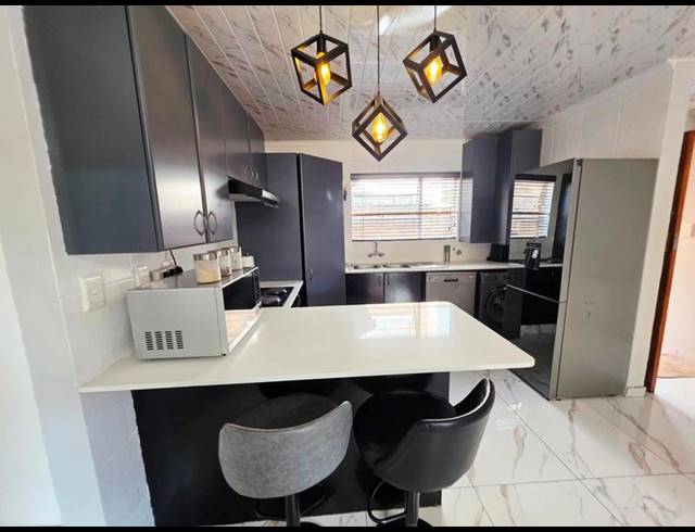 3 BEDROOM HOUSE FOR SALE IN GLEN MARAIS